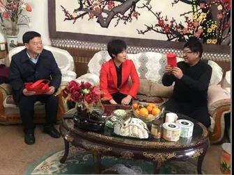 春節(jié)前夕酒泉市國(guó)資委領(lǐng)導(dǎo)看望慰問敦煌種業(yè)老干部老黨員、困難職工