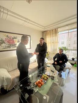 春節(jié)前夕酒泉市國(guó)資委領(lǐng)導(dǎo)看望慰問敦煌種業(yè)老干部老黨員、困難職工