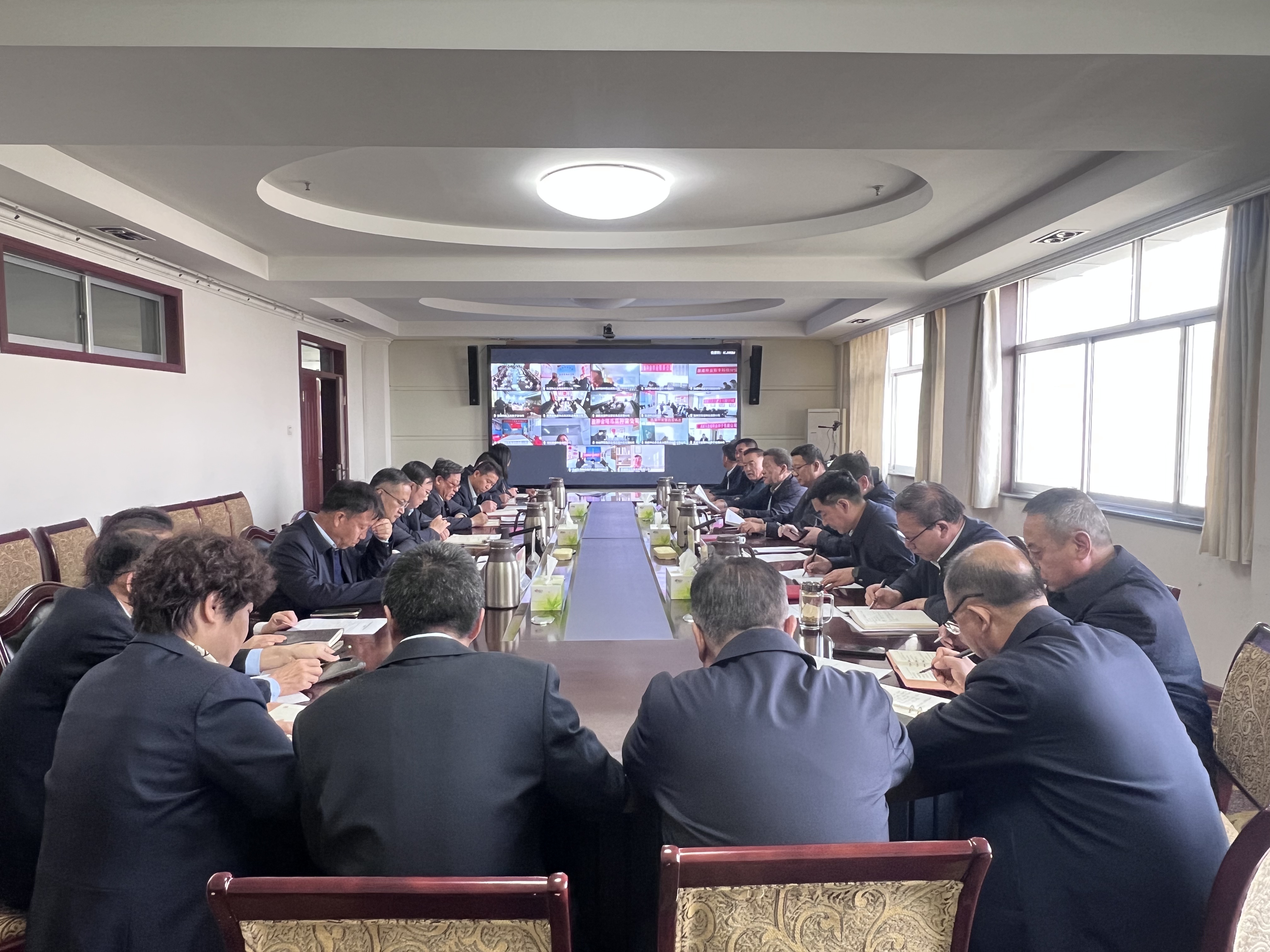 錨定目標 實干篤行 繪就現(xiàn)代種業(yè)新圖景 ——敦煌種業(yè)迅速傳達學(xué)習(xí)集團公司八屆一次職代會精神